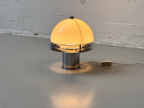 Image 1 of Set van 2 tafellampen in Space Age-stijl met opalen glazen kappen en chromen ringen, jaren 70.