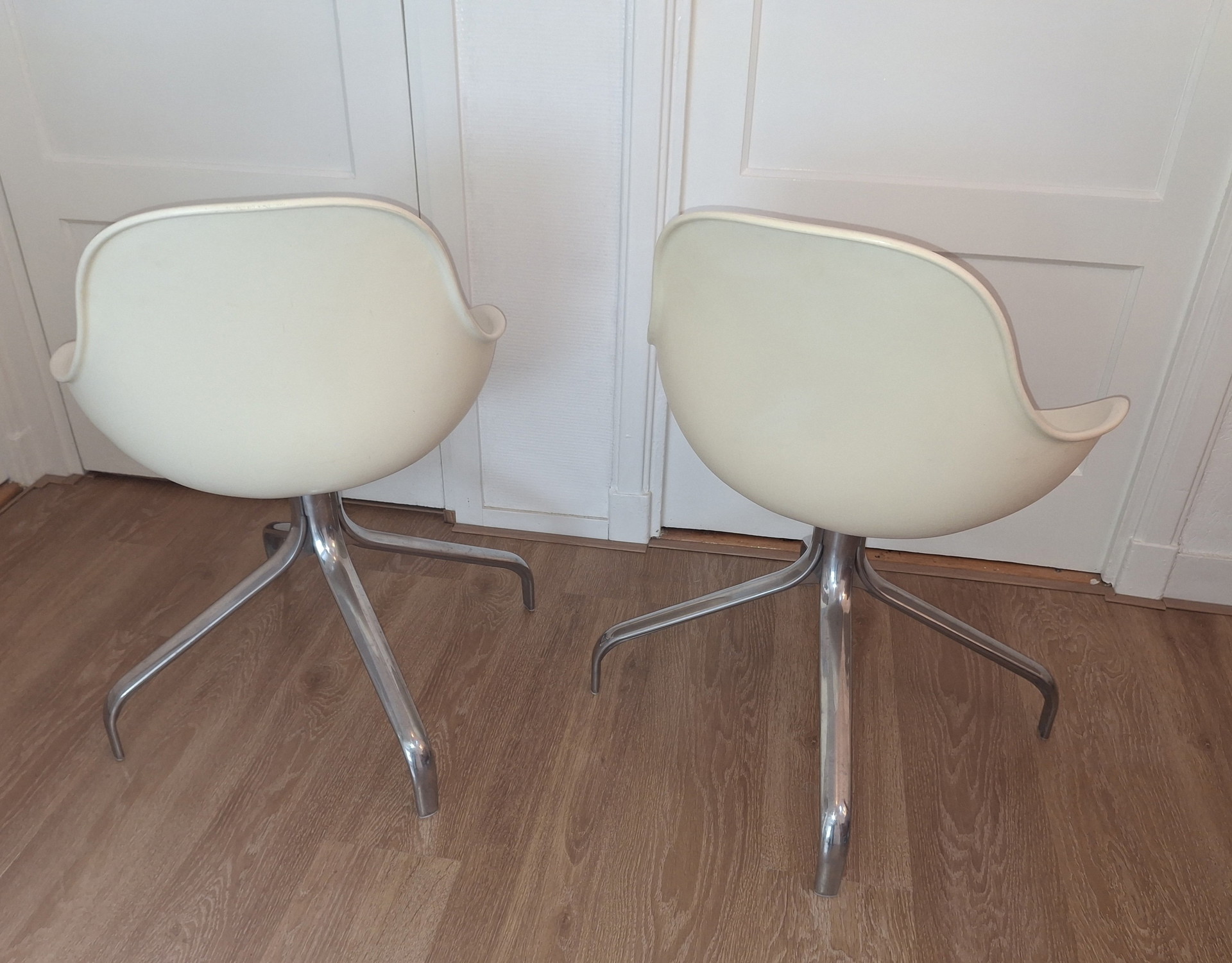 2 Ikea Chris Martin swivel chairs. Type Jakob | €335 | Whoppah