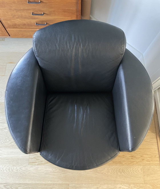 Image 1 of Poltrona girevole di design Montel Once Plus nera