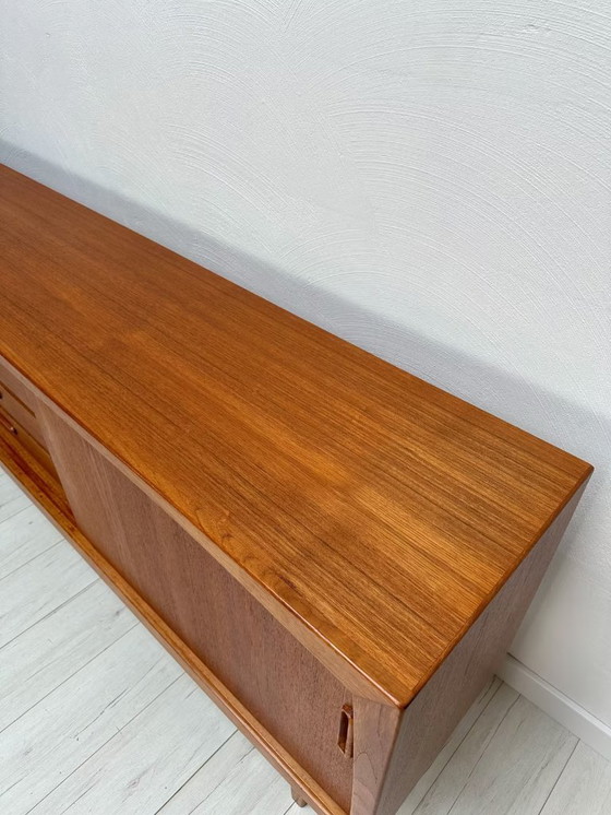 Image 1 of Grande credenza danese vintage di metà secolo in teak anni '60