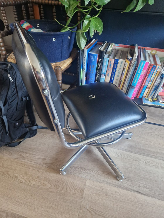 Image 1 of Silla alta giratoria cromada