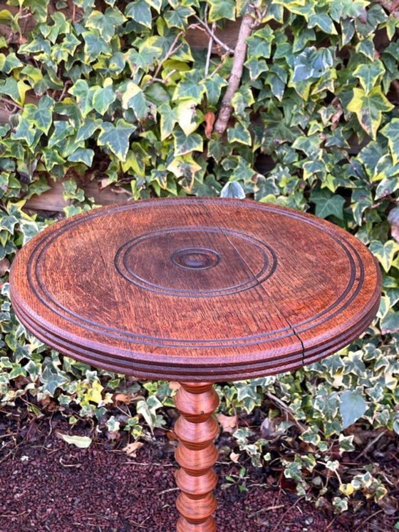 Image 1 of Beistelltisch, Holzsockel