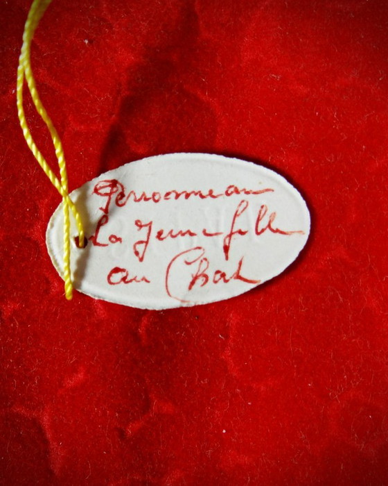 Image 1 of Ritratto in miniatura "La jeune fille au bal" di Perronneau dipinto a mano a guazzo del XIX secolo