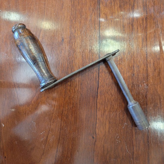 Image 1 of Extending crank dining table, J.& J. W. Meeks, New York, mahogany wood, 19th c. - United States