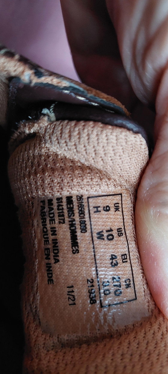 Image 1 of CLARKS donaway edge brown lace-up shoes