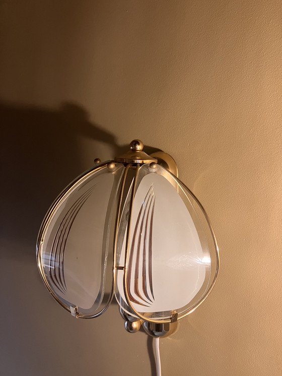 Image 1 of Hollywood Regency wandlampje messing glas wandlamp 