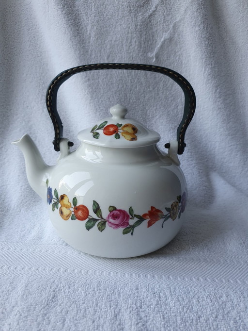 Teapot Porcelaine de Paris