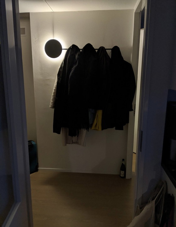 Image 1 of Faro Barcelona - Appendiabiti in ghisa con luce