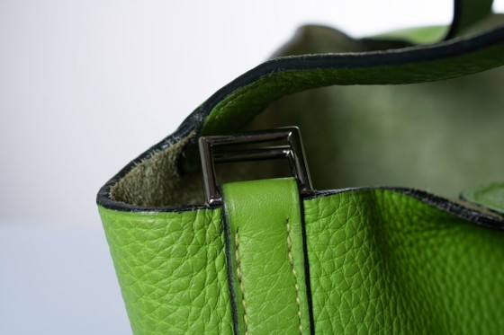 Hermes, een vert cru clémence lederen picotin 18 tas – Hermès, Bucket tassen, Calfskin (photo 13 of 14)