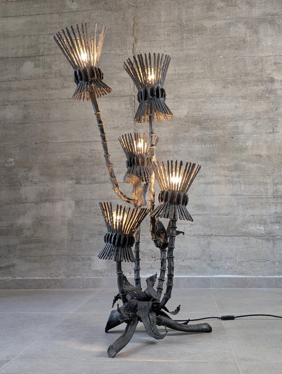 Lampada da terra brutalista in ferro battuto nero a cinque luci a cardo, anni '70 – Lampade da terra, Iron (photo 4 of 14)