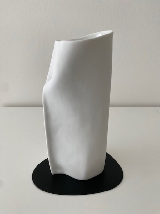 Vase sculptural blanc mat de la collection Rosenthal-Studio Line de Johan Van Loon, années 1980. – vazen, Porcelain