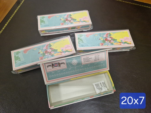 3 stylish world pencil cases with magnet