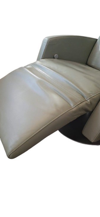 Image 1 of 1x Rolf Benz LSE 5800 relaxfauteuil leer olijf luxe meubilair