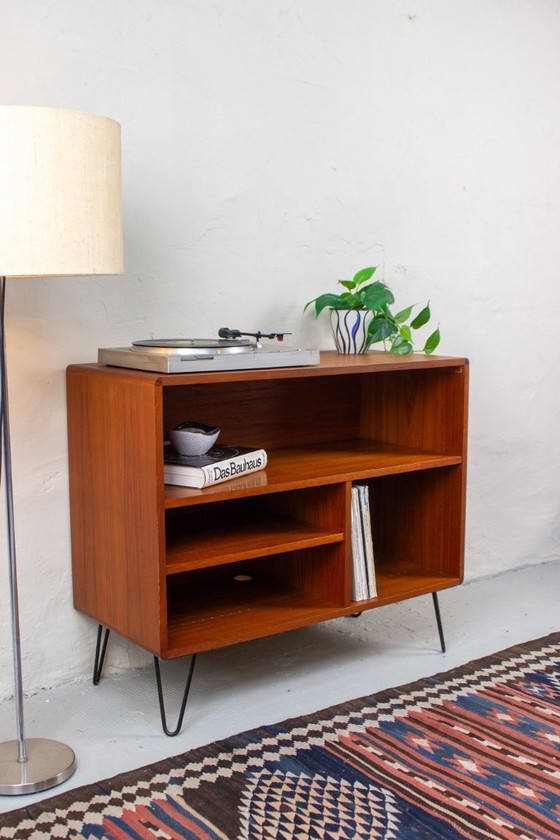 Image 1 of Mueble para discos antiguo, cómoda para equipos de alta fidelidad, aparador, danés de mediados de siglo.