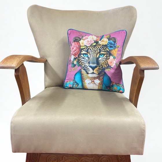 Image 1 of Landelijke vintage jaren 50 fauteuil met verrassing