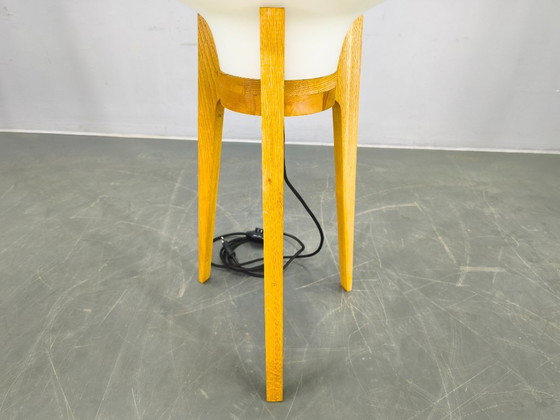 Image 1 of Sculpturale vloerlamp uit het midden van de 20e eeuw met glazen kap, jaren 70