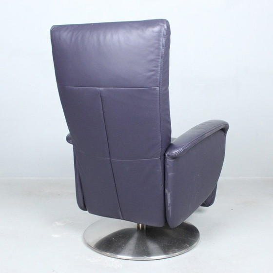 Image 1 of Fauteuil relax inclinable réglable Ekornes Steinpol en cuir violet avec structure en acier inoxydable