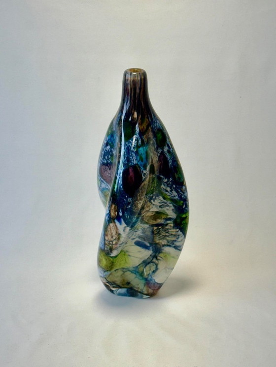 Image 1 of Hoge glazen vaas van 42cm. Unique door de spiraalgewijste vorm.