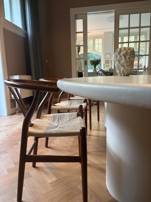 Mortex oval dining table
