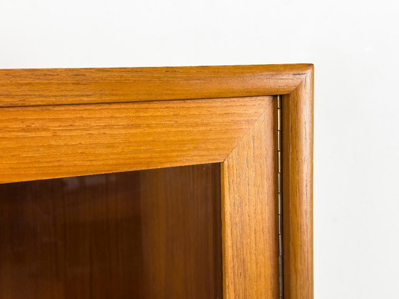 Image 1 of Mobiletto in teak con ante in vetro di WK Möbel, anni '70