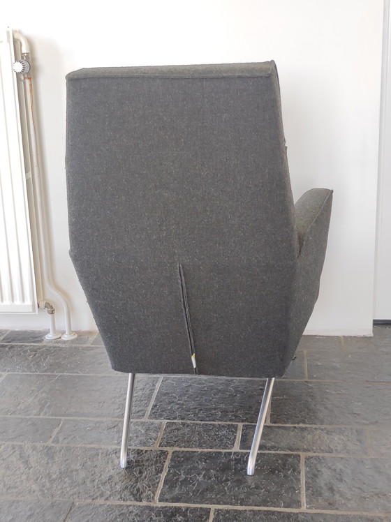 Image 1 of Modèle en stock, fauteuil Solo avec repose-pieds.