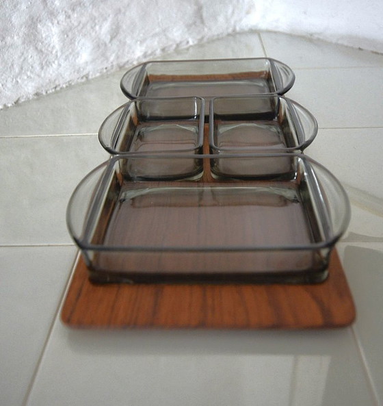 Set da portata in legno e vetro fumé, Accessori da tavola, Marrone, Vintage (foto 8 di 15)