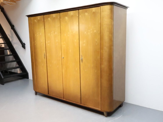 Image 1 of Armoire vintage à 4 portes