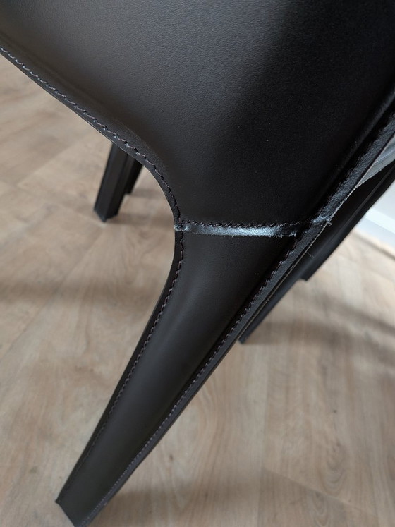 4 vintage Arper Italiaanse eetkamerstoelen uit de jaren 80/90, bekleed met zwart hard leer (in de stijl van (photo 17 of 22)