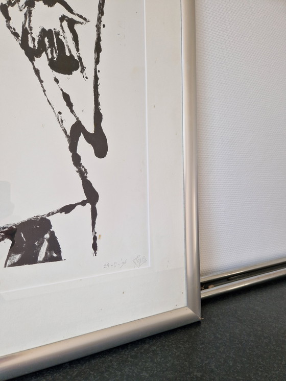 Image 1 of Grande œuvre représentant un passage partout dansant, 68 x 94 cm, signée