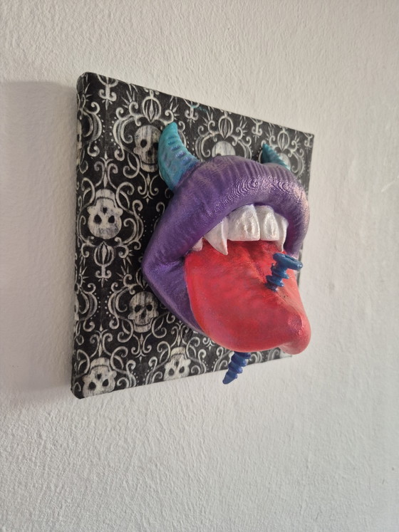 Image 1 of Jolis parasites – Sculpture de bouche pop art