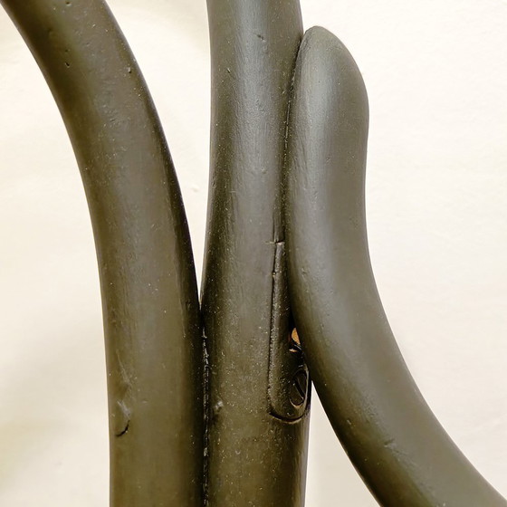 Image 1 of Poltrona curva in legno curvato con seduta a griglia