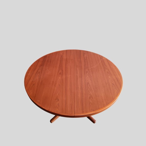 Johannes Andersen mid-century round dining table