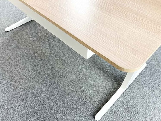 Image 1 of Scrivania Ahrend