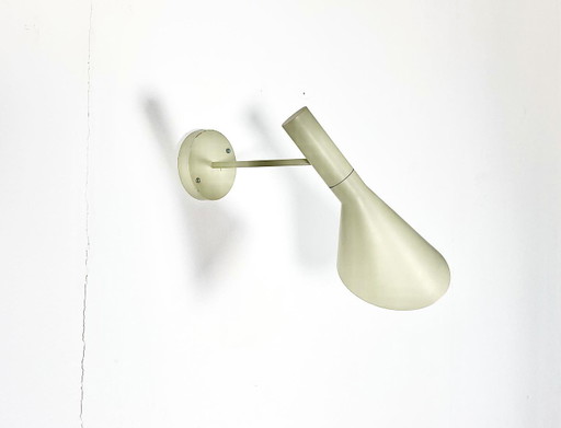 Applique Louis Poulsen AJ Visar degli anni '60, disegnata da Arne Jacobsen