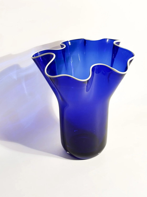1980s Blue and White Murano Glass Handkerchief Vase (photo 4 of 16)