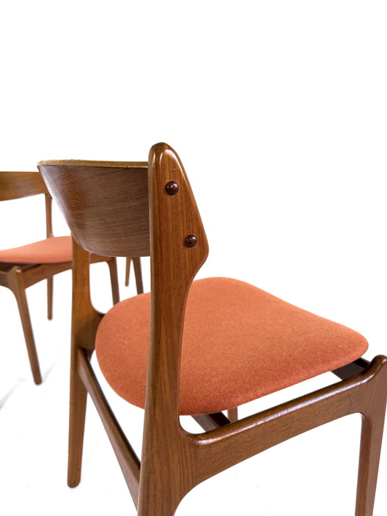 Image 1 of Set van 4 gerestaureerde eetkamerstoelen, Erik Buch ‘70