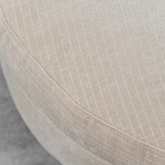 Image 1 of POUF A MEZZALUNA IN TESSUTO CHIARO ANNI ’70 VINTAGE MODERNARIATO