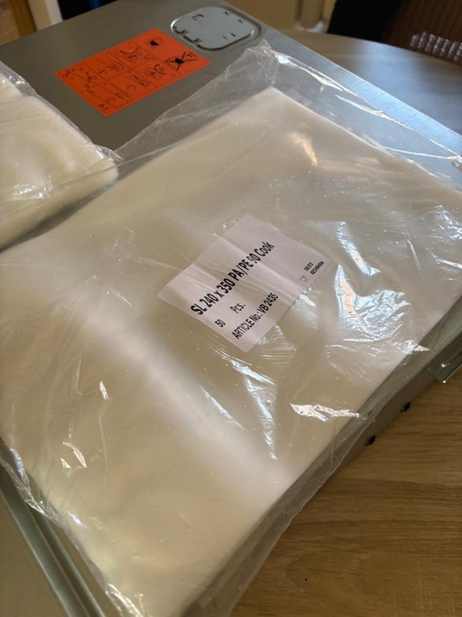 Aspirapolvere a cassetto Miele EVS 7010 – come nuovo – nero (OBS)