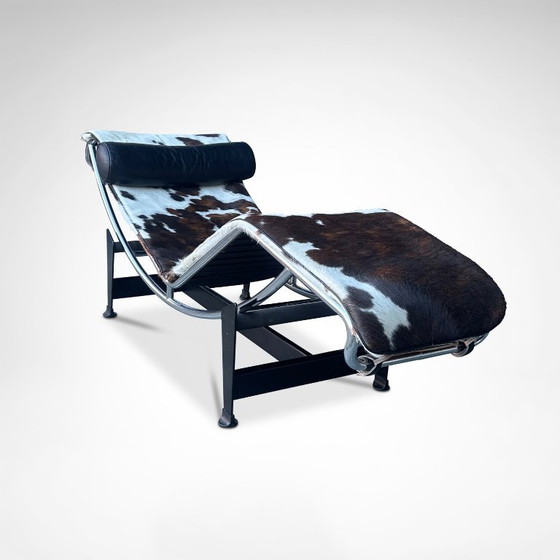 Image 1 of Chaise longue LC4 en peau de poney de Le Corbusier pour Cassina, années 1990