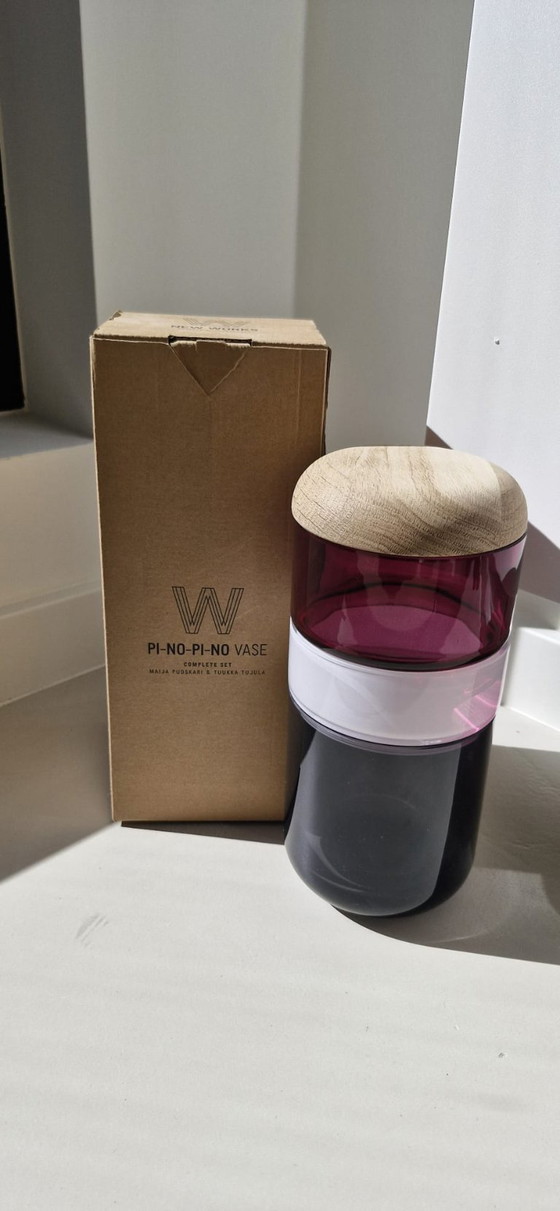 Image 1 of Pi-No-Pi-No Vase von New Works