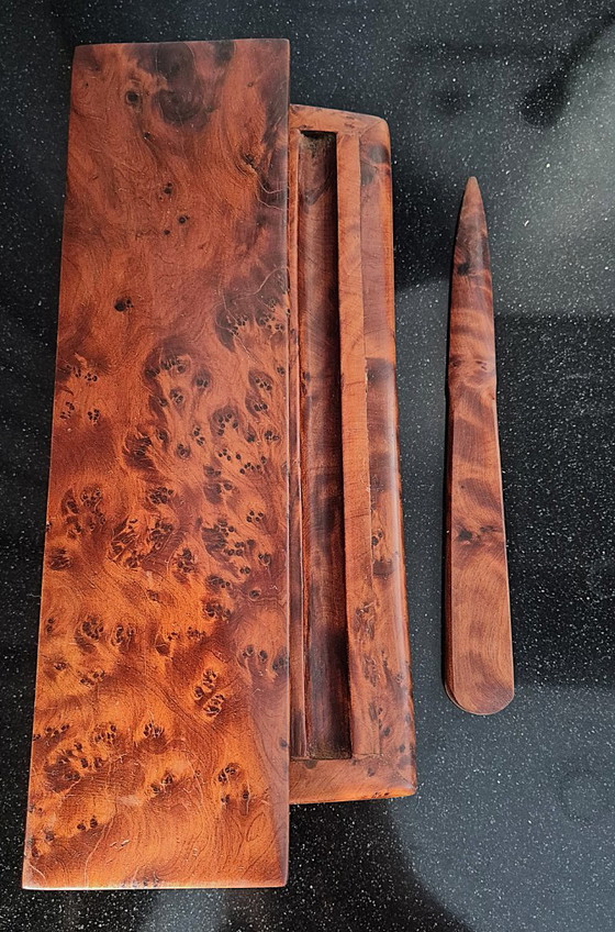 Image 1 of Antikes Federmäppchen mit Holzmesser aus Wurzelnussholz
