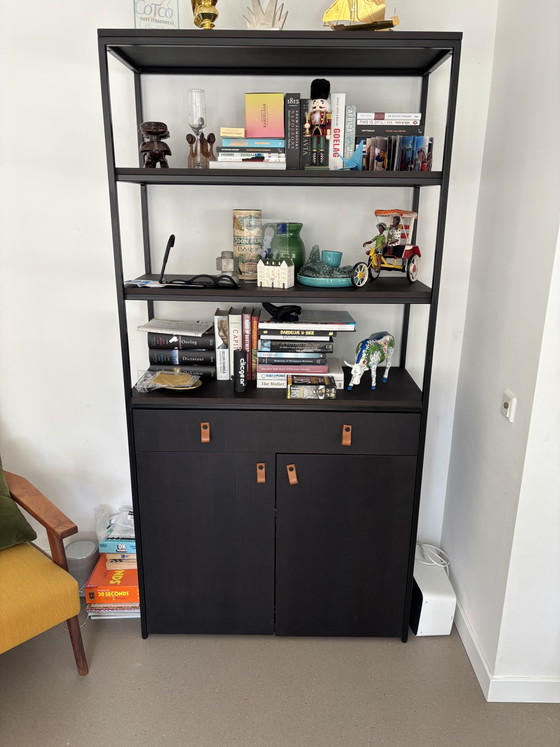 Bodilson Strong - Elegante mueble negro – Librerías, Other (photo 2 of 10)