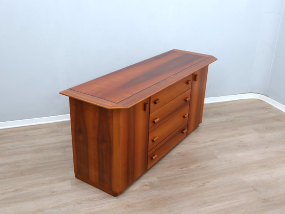Image 1 of Italiaans design uit de jaren 70, brutalistisch-modernistisch geometrisch dressoir