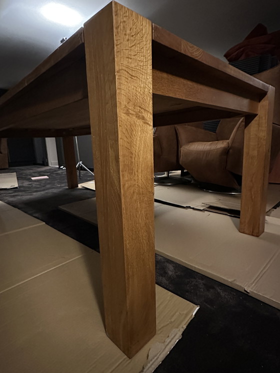 Image 1 of Table de salle à manger en chêne robuste