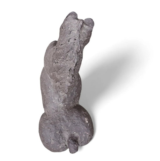 Keramische Beeldhouwkunst / Paardentorso op houten sokkel / – Ceramic (photo 6 of 8)
