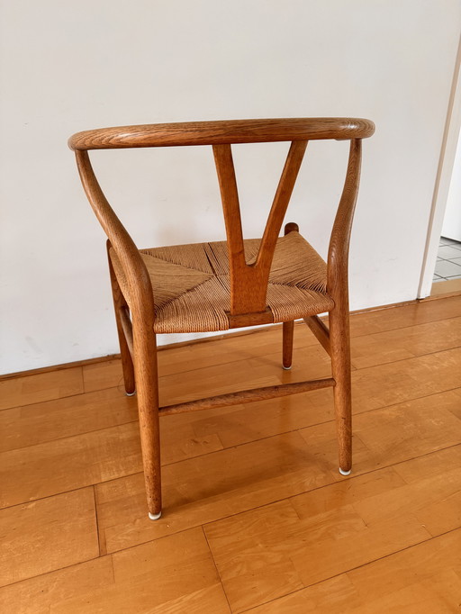 6 Esszimmerstühle Carl Hansen & Son und Tisch ist optional