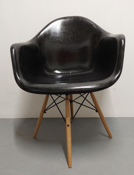 Beautiful Eames Miller armchair