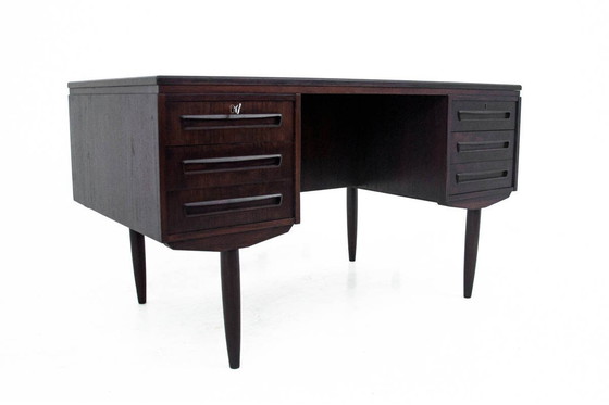Image 1 of Bureau en teck, design danois, années 1960.