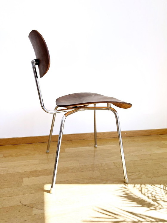 Set van 4 originele Egon Eiermann SE68 stoelen van Wilde + Spieth – Vintage stapelbare eetkamerstoelen, Duits (photo 5 of 9)
