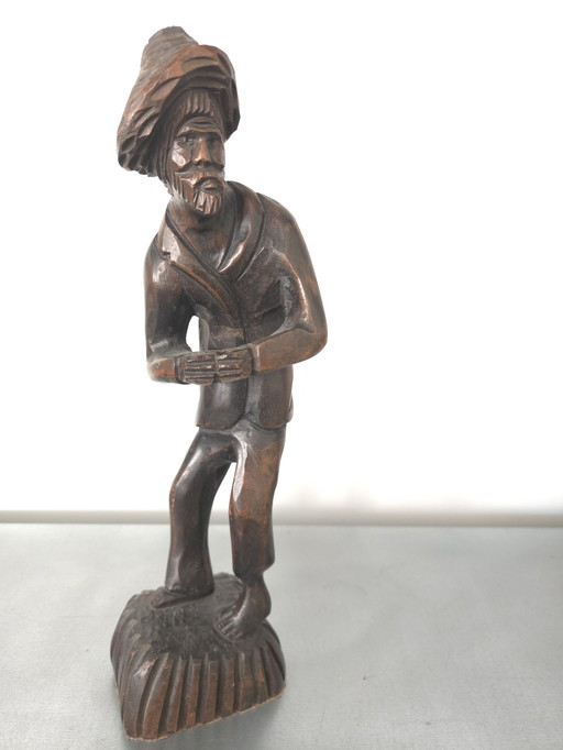 Oriental man (wood)